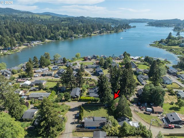 5053 Ne 50TH St, Neotsu, OR 97364