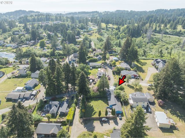 5053 Ne 50TH St, Neotsu, OR 97364