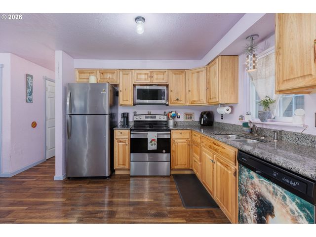 5053 Ne 50TH St, Neotsu, OR 97364