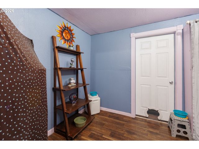 5053 Ne 50TH St, Neotsu, OR 97364