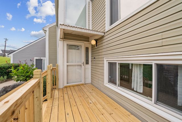 405 Raintree Pl, Hermitage, TN 37076