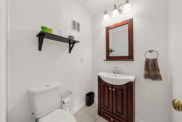 405 Raintree Pl, Hermitage, TN 37076