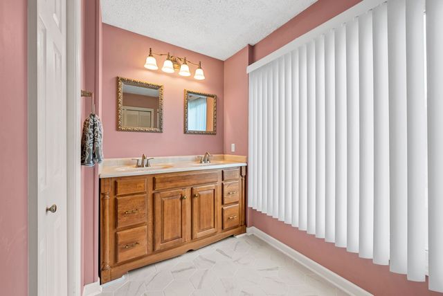 405 Raintree Pl, Hermitage, TN 37076