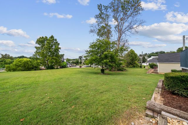 405 Raintree Pl, Hermitage, TN 37076