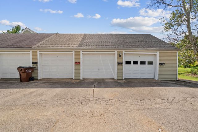 405 Raintree Pl, Hermitage, TN 37076