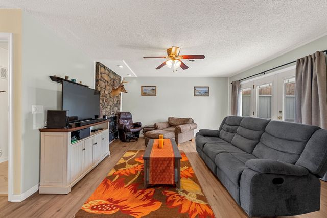 405 Raintree Pl, Hermitage, TN 37076