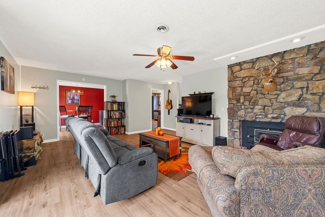405 Raintree Pl, Hermitage, TN 37076