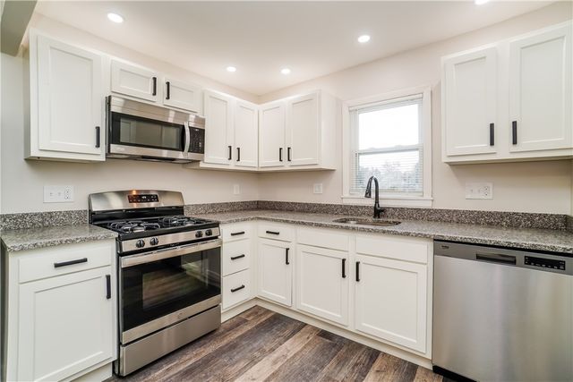 219 Maple Dr, Monroeville, PA 15146