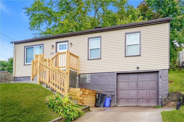 219 Maple Dr, Monroeville, PA 15146