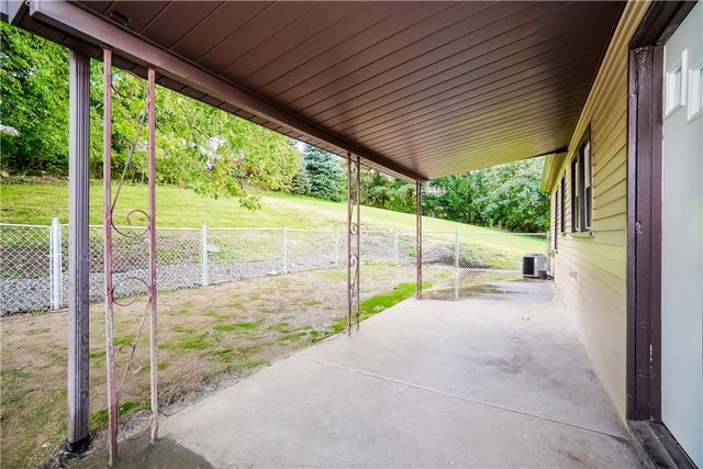 219 Maple Dr, Monroeville, PA 15146
