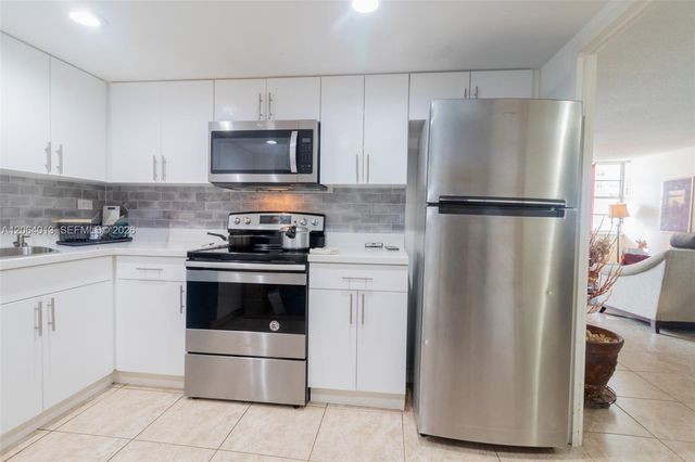 251 174th Street 808, Sunny Isles Beach, FL 33160