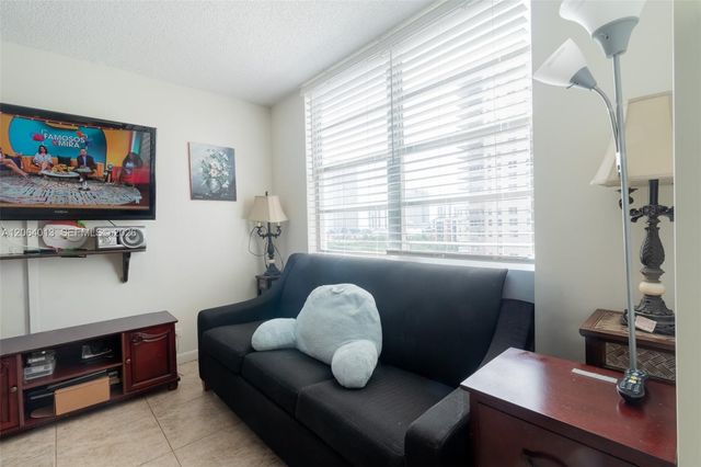 251 174th Street 808, Sunny Isles Beach, FL 33160