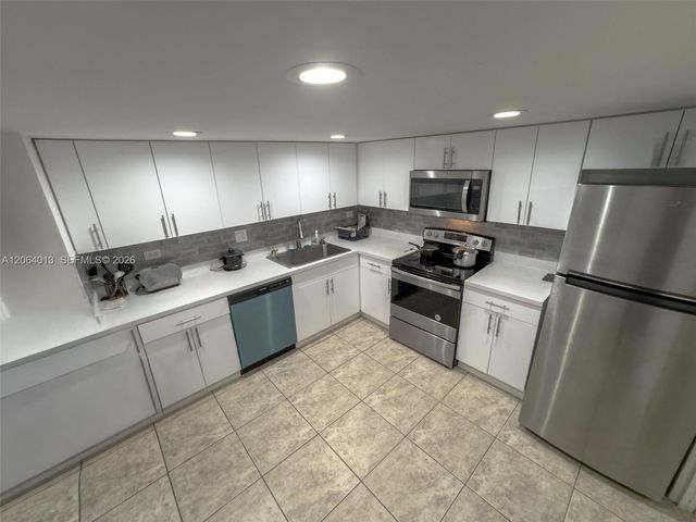251 174th Street 808, Sunny Isles Beach, FL 33160