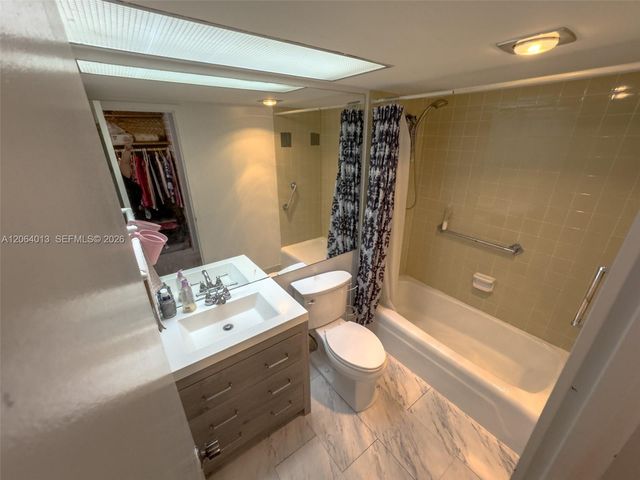 251 174th Street 808, Sunny Isles Beach, FL 33160