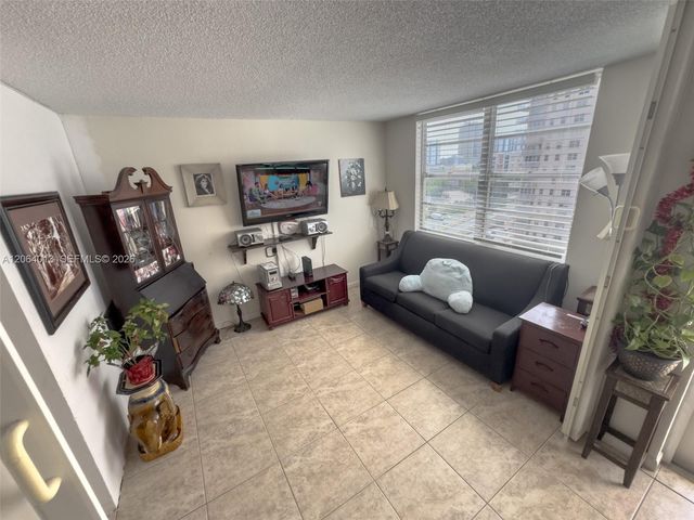 251 174th Street 808, Sunny Isles Beach, FL 33160