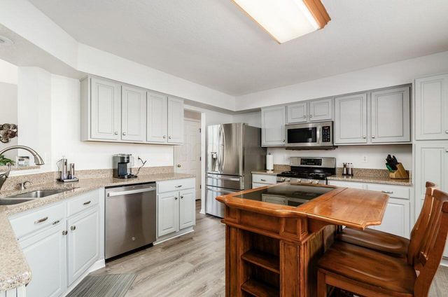 2412 Birch Bark Trail, Grove City, OH 43123