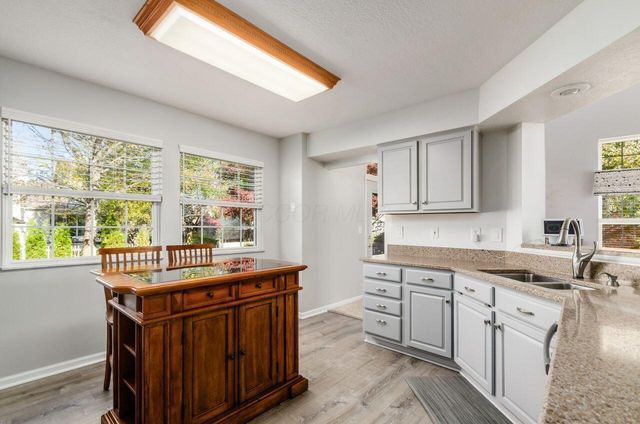 2412 Birch Bark Trail, Grove City, OH 43123