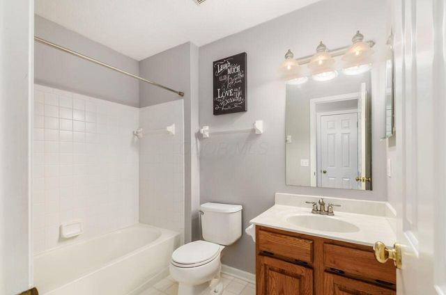 2412 Birch Bark Trail, Grove City, OH 43123