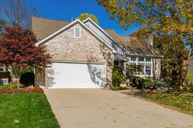 2412 Birch Bark Trail, Grove City, OH 43123