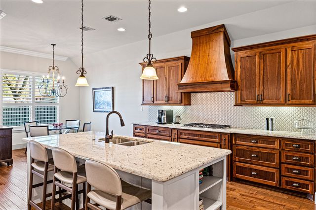 8501 Kingsley Circle, Granbury, TX 76049