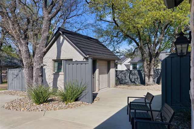 8501 Kingsley Circle, Granbury, TX 76049