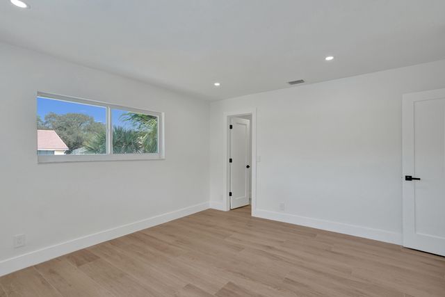 2009 SW 36TH Avenue, Delray Beach, FL 33445