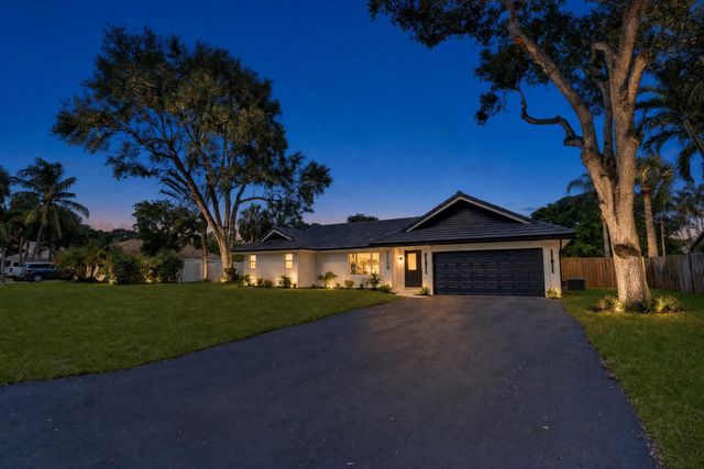2009 SW 36TH Avenue, Delray Beach, FL 33445