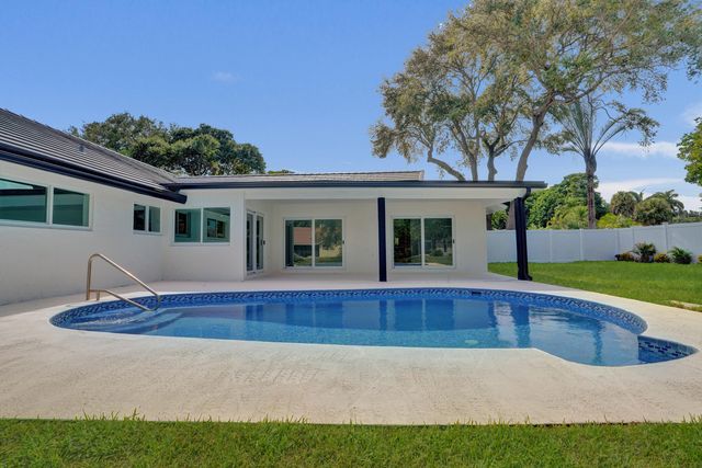 2009 SW 36TH Avenue, Delray Beach, FL 33445