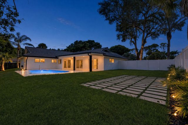 2009 SW 36TH Avenue, Delray Beach, FL 33445
