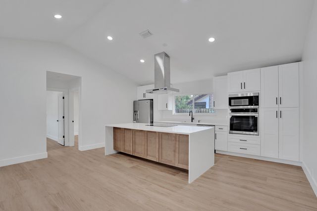 2009 SW 36TH Avenue, Delray Beach, FL 33445