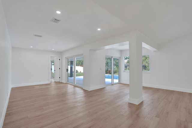 2009 SW 36TH Avenue, Delray Beach, FL 33445