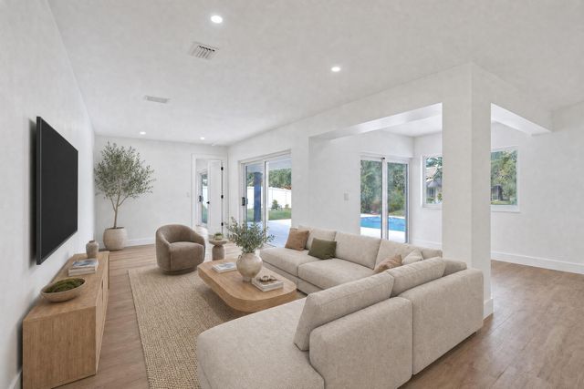 2009 SW 36TH Avenue, Delray Beach, FL 33445