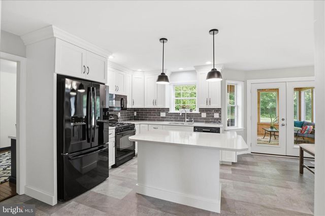 216 JUNIPER DR, Lancaster, PA 17602