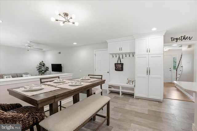 216 JUNIPER DR, Lancaster, PA 17602