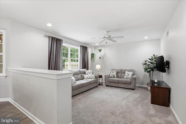 216 JUNIPER DR, Lancaster, PA 17602