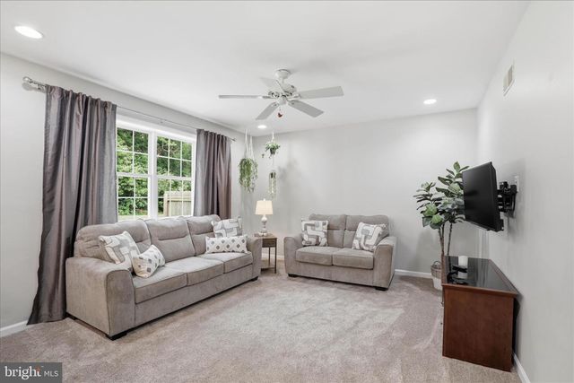 216 JUNIPER DR, Lancaster, PA 17602