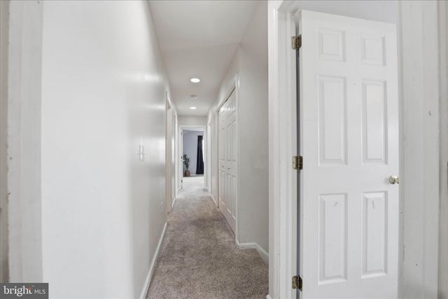 216 JUNIPER DR, Lancaster, PA 17602