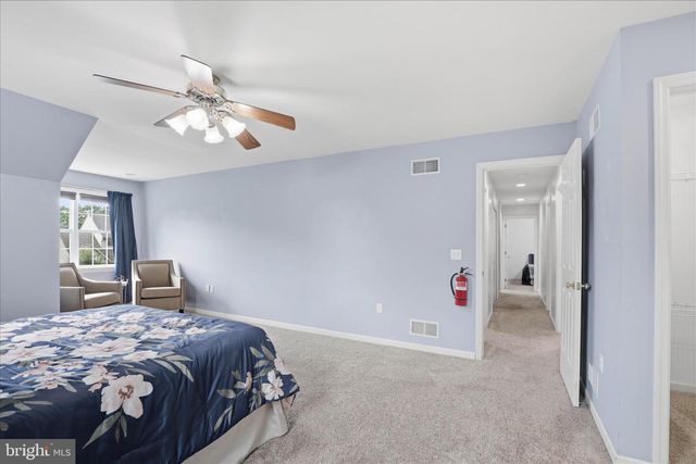 216 JUNIPER DR, Lancaster, PA 17602