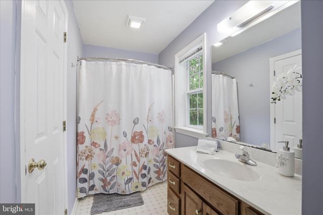 216 JUNIPER DR, Lancaster, PA 17602