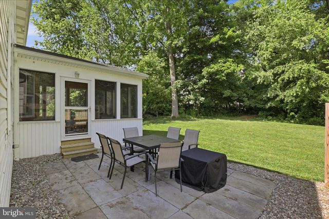216 JUNIPER DR, Lancaster, PA 17602