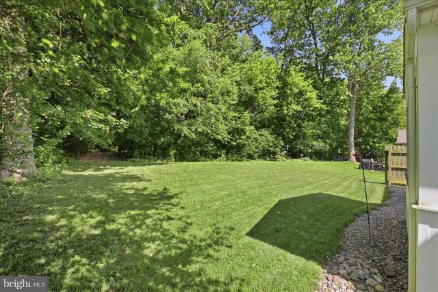 216 JUNIPER DR, Lancaster, PA 17602