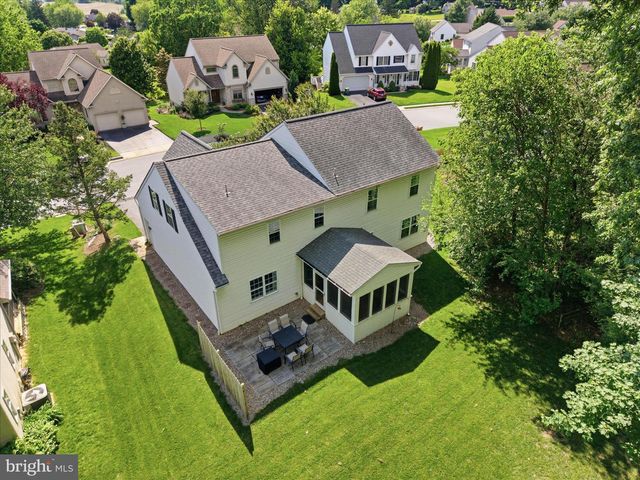 216 JUNIPER DR, Lancaster, PA 17602