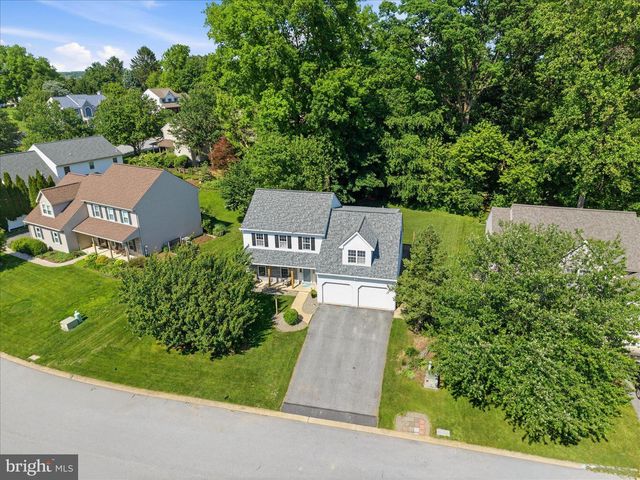 216 JUNIPER DR, Lancaster, PA 17602
