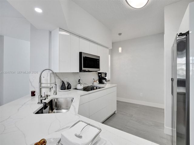 3245 NE 184th Street 13305, Aventura, FL 33160