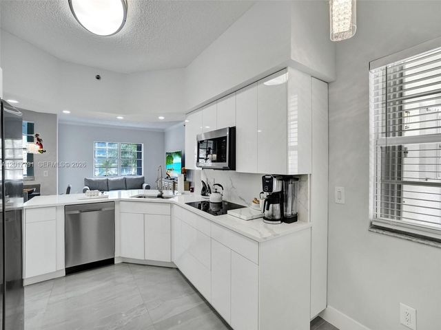 3245 NE 184th Street 13305, Aventura, FL 33160