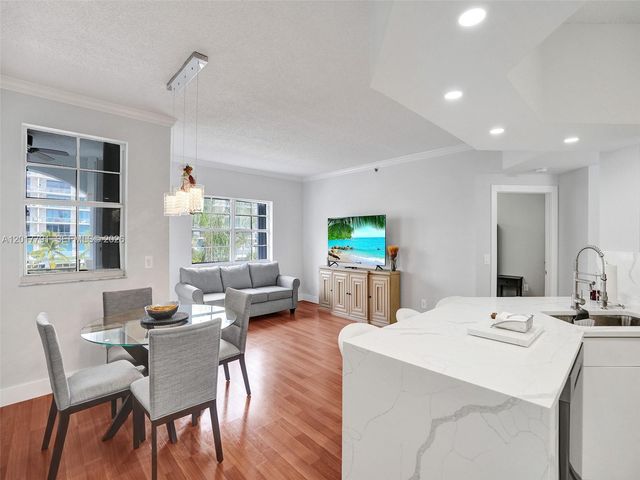3245 NE 184th Street 13305, Aventura, FL 33160