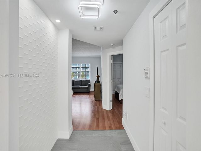 3245 NE 184th Street 13305, Aventura, FL 33160