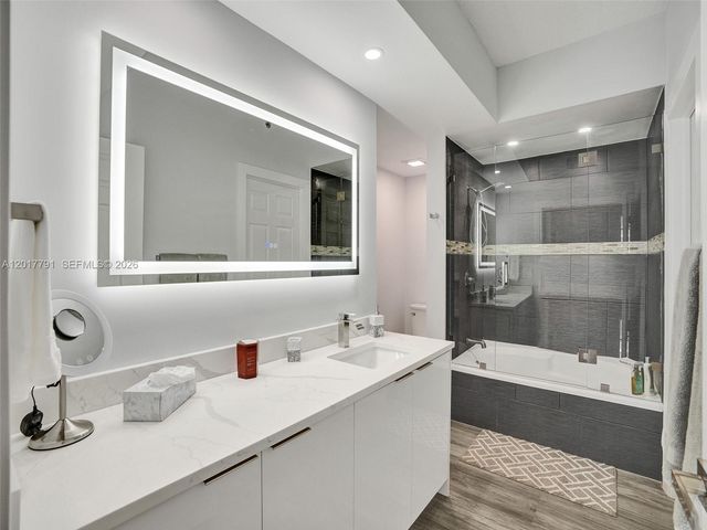 3245 NE 184th Street 13305, Aventura, FL 33160