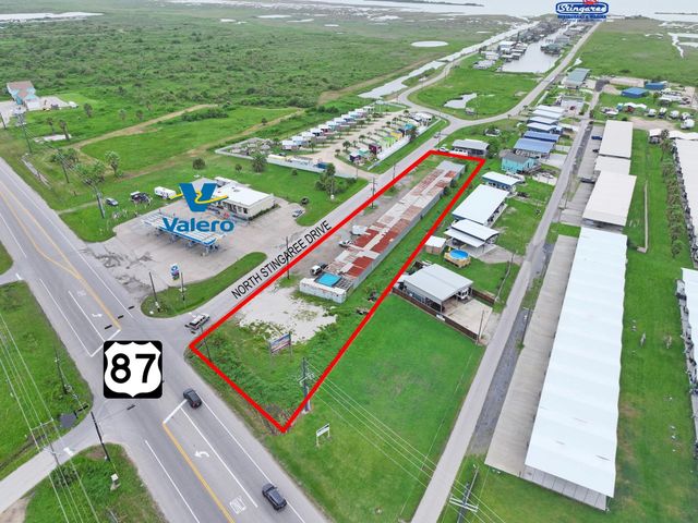 1012 N Stingaree Drive, Crystal Beach, TX 77650