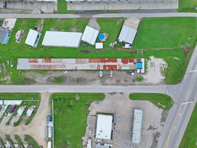 1012 N Stingaree Drive, Crystal Beach, TX 77650